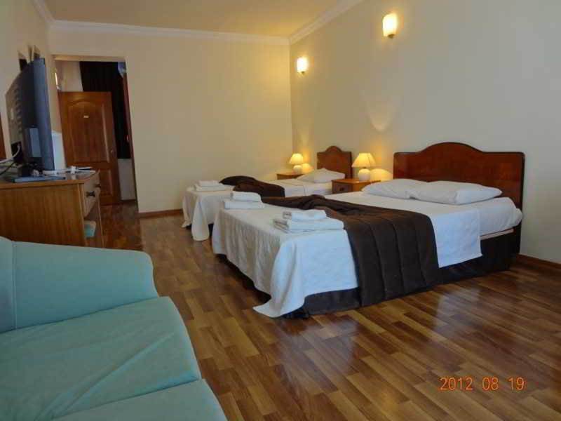 Club Z Hotel Kerínia Kültér fotó